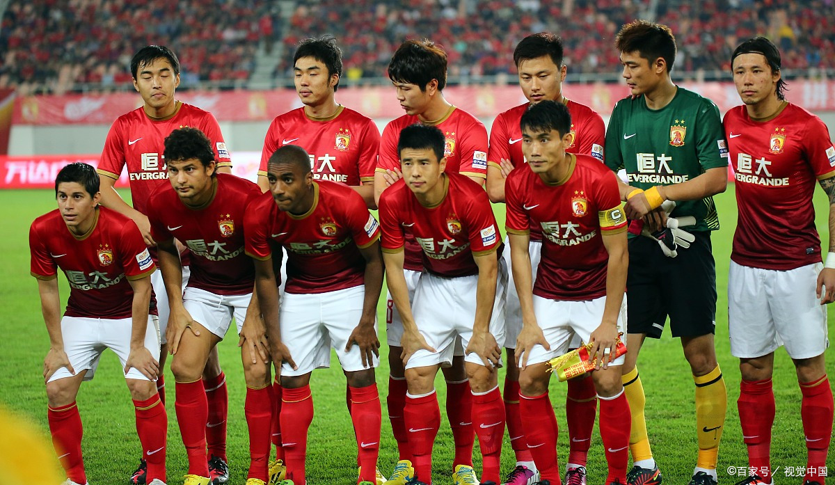 重庆当代对阵广州恒大,双方对决将擦出何种火花?