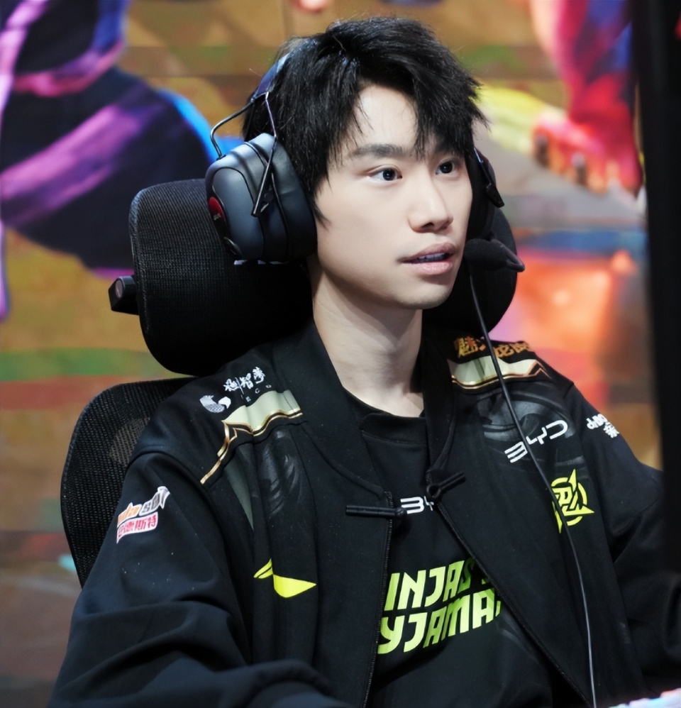 Rookie在瑞士队比赛中爆冷,败北引发热议!(瑞士队 可乐)